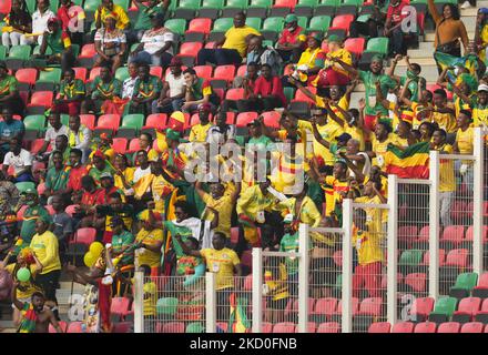 Äthiopische Fans feiern ihr erstes Tor während Kameruns gegen Äthiopien, den Afrikanischen Cup der Nationen, am 13. Januar 2022 im Olembe Stadium. (Foto von Ulrik Pedersen/NurPhoto) Stockfoto