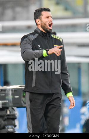 Cheftrainer Fabio Grosso (Frosinone) beim Spiel der italienischen Fußball-Serie B AC Pisa gegen Frosinone Calcio am 15. Januar 2022 in der Arena Garibaldi in Pisa, Italien (Foto: Fabio Fagiolini/LiveMedia/NurPhoto) Stockfoto