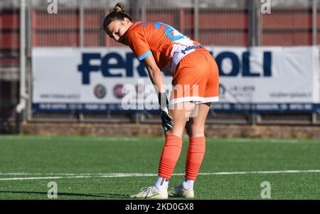 Sara Cetinja (21) Pomigliano Calcio Femminile nach Tor 0 1 Juventus-Frauen während der italienischen Fußball-Liga Ein Frauen-2021/2022-Spiel zwischen Pomigliano Femminile und Juventus-Frauen am 16. Januar 2022 im Stadion Ugo Gobbato (Foto: Andrea D'amico/LiveMedia/NurPhoto) Stockfoto