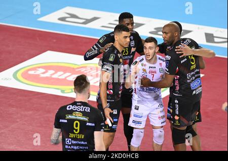 Die Spieler von Cucine Lube Civitanova beim Finale des italienischen Volleyball Men Cup Quater - Cucine Lube Civitanova gegen Allianz Milano am 16. Januar 2022 beim Eurosuole Forum in Civitanova Marche, Italien (Foto: Roberto Bartomeoli/LiveMedia/NurPhoto) Stockfoto