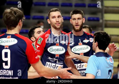 Prisma Taranto Jubel. Während der Volleyball italienischen Serie A Männer Superliga Meisterschaft Prisma Taranto gegen NBV Verona am 16. Januar 2022 in der PalaMazzola in Taranto, Italien (Foto von Giuseppe Leva/LiveMedia/NurPhoto) Stockfoto