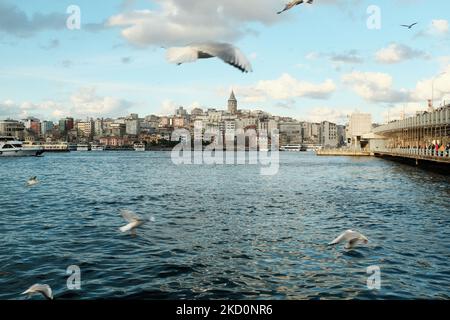 Eine allgemeine Ansicht des Stadtteils Eminonu in Istanbul, Türkei, gesehen am 18. Januar 2022. (Foto von Umit Turhan Coskun/NurPhoto) Stockfoto