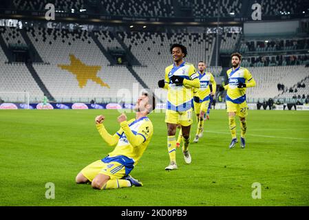 Daniele Rugani, Juan Cuadrado vom FC Juventus feiert beim Fußballspiel Coppa Italia zwischen dem FC Juventus und UC Sampdoria am 18. Januar 2022 im Allianz Stadium in Turin, Italien, ein Tor (Foto: Alberto Gandolfo/NurPhoto) Stockfoto