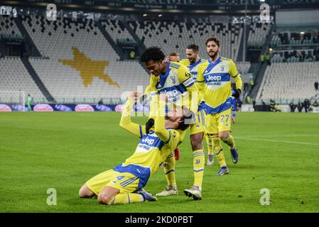 Daniele Rugani, Juan Cuadrado vom FC Juventus feiert beim Fußballspiel Coppa Italia zwischen dem FC Juventus und UC Sampdoria am 18. Januar 2022 im Allianz Stadium in Turin, Italien, ein Tor (Foto: Alberto Gandolfo/NurPhoto) Stockfoto