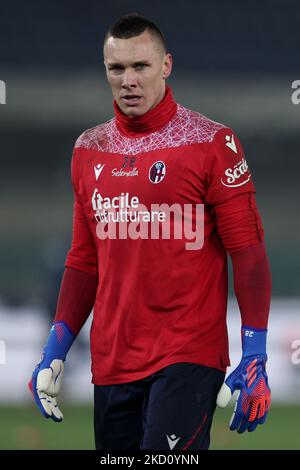 Lukasz Skorupski (FC Bologna) schaut während des spiels hellas Verona FC gegen Bologna FC am 21. Januar 2022 im Marcantonio Bentegodi Stadion in Verona, Italien (Foto: Francesco Scaccianoce/LiveMedia/NurPhoto) Stockfoto