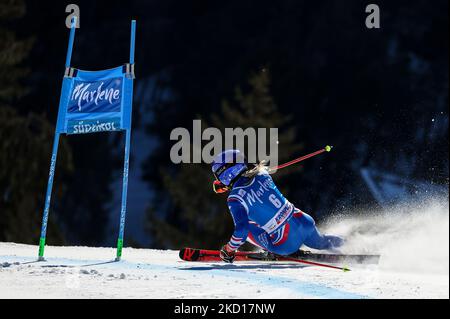 Tessa WORLEY (FRA) beim alpinen Skirennen 2022 FIS Ski World Cup - Riesenslalom der Frauen am 25. Januar 2022 auf der Erta-Piste am Kronplatz, Italien (Foto: Luca Tedeschi/LiveMedia/NurPhoto) Stockfoto