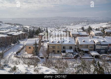 Schneeszenen in Istanbul am 25. Januar 2022. (Foto von Erhan Demirtas/NurPhoto) Stockfoto