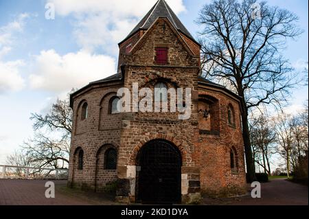 Blick auf die St.-Nikolaus-Kapelle im Valkhof-Park im Stadtzentrum der niederländischen Stadt Nijmegen, die 2022 als eines der besten europäischen Reiseziele nominiert wurde. Am 28.. Januar 2022. (Foto von Romy Arroyo Fernandez/NurPhoto) Stockfoto