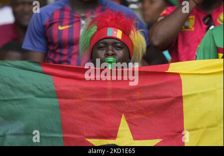 Fans während Kamerun gegen Gambia, dem Afrikanischen Cup der Nationen, am 29. Januar 2022 im Japoma Stadium. (Foto von Ulrik Pedersen/NurPhoto) Stockfoto