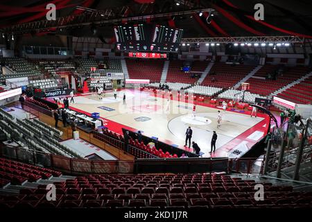 Allgemeiner Blick in die Enerxenia Arena während des italienischen Basketballs LBA Lega Basket Ein Spiel der Saison 2021/22 zwischen OpenJobMetis Varese und Dolomiti Energia Trentino in der Enerxenia Arena, Varese, Italien am 30. Januar 2022 (Foto: Fabrizio Carabelli/LiveMedia/NurPhoto) Stockfoto