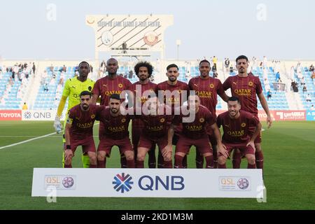 Al Sadd startet elf vor dem QNB Stars League-Spiel zwischen Al Wakrah und Al Sadd am 31. Januar 2022 im Saoud bin Abdulrahman Stadium in Al Wakrah, Katar. (Foto von Simon Holmes/NurPhoto) Stockfoto