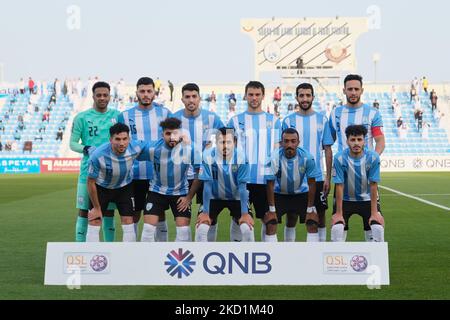 Al Wakrah beginnt elf vor dem QNB Stars League-Spiel zwischen Al Wakrah und Al Sadd am 31. Januar 2022 im Saoud bin Abdulrahman Stadium in Al Wakrah, Katar. (Foto von Simon Holmes/NurPhoto) Stockfoto