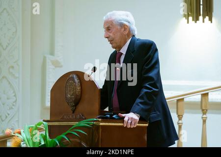 Mario Vargas Llosa nimmt am Forum der Iberoamerikanischen Kommission in Madrid Teil 1. Februar 2022 Spanien (Foto: Oscar Gonzalez/NurPhoto) Stockfoto