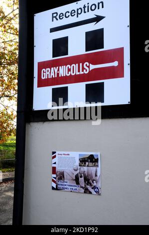 Außerhalb des Greys-Nicholls Cricket Fledermaus Hauptquartier und Fabrik im East Sussex Dorf Robertsbridge.das Unternehmen stammt aus dem Jahr 1975. Stockfoto