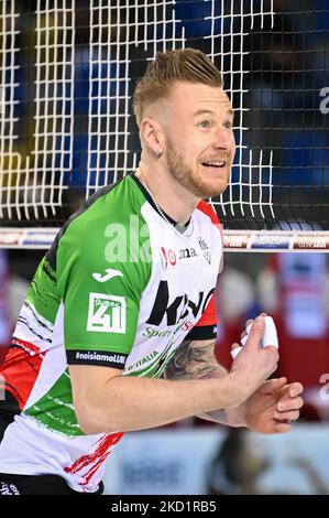 Ivan Zaytsev #9 (Cucine Lube Civitanova) während der Volleyball Italienischen Serie A Männer Superliga Meisterschaft Cucine Lube Civitanova gegen ITAS Trentino am 02. Februar 2022 beim Eurosuole Forum in Civitanova Marche, Italien (Foto: Roberto Bartomeoli/LiveMedia/NurPhoto) Stockfoto