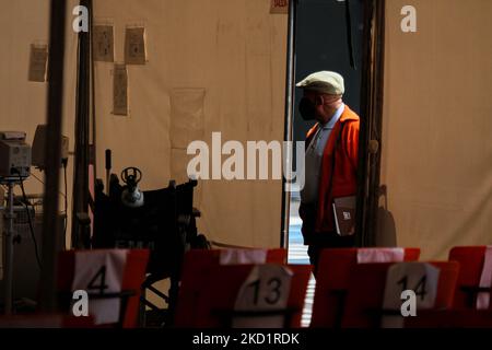 Die Krankenhausbelegung im IESS Quito Sur Hospital ist aufgrund der COVID-19-Pandemie am 2. Februar 2022 in Quito, Ecuador, zurückgegangen (Foto: Rafael Rodriguez/NurPhoto) Stockfoto