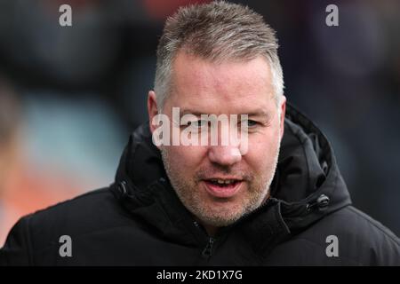 Darren Ferguson, Manager von Peterborough United vor dem Spiel der vierten Runde des Emirates FA Cup zwischen Peterborough United und den Queens Park Rangers im Weston Homes Stadium, Peterborough, am Samstag, den 5.. Februar 2022. (Foto von James Holyoak/MI News/NurPhoto) Stockfoto