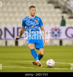 Toby Alderweireld (4) von Al Duhail am 5. Februar 2022 im Jassim bin Hamad Stadium in Doha, Katar, beim QNB Stars League-Spiel zwischen Al Rayyan und Al Duhail am Ball. (Foto von Simon Holmes/NurPhoto) Stockfoto