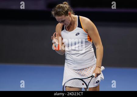 Jule Niemeier aus Deutschland reagiert beim Qualifying-Tennisturnier der Damen im Einzel des WTA 500 St. Petersburg Ladies Trophy 2022 International Tennis Tournament gegen Erika Andreeva aus Russland am 7. Februar 2022 in der Sibur Arena in Sankt Petersburg, Russland. (Foto von Mike Kireev/NurPhoto) Stockfoto