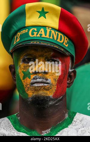 Fan des Senegal-Teams vor dem Afrika-Cup-Finale 2021 zwischen Senegal und Ägypten im Paul Biya 'Olembe'-Stadion, Yaounde, Kamerun 06. Februar 2022. (Foto von Ayman Aref/NurPhoto) Stockfoto