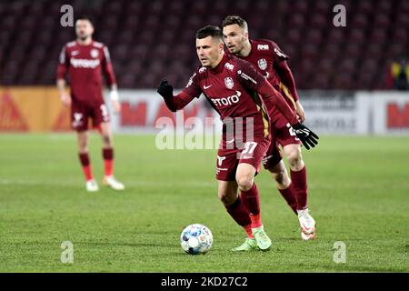 Mihai Bordeianu, in Aktion während CFR Cluj vs UTA Arad, Rumänische Liga 1, Dr. Constantin Radulescu Stadion, Cluj-Napoca, Rumänien, 08. Februar 2022 (Foto: Flaviu Buboi/NurPhoto) Stockfoto