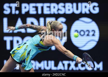 Tereza Martintsova in einem Spiel gegen Irina-Camelia Begu beim Ladies Trophy 2022 Turnier in St. Petersburg. Tereza Martintsova verlor mit einer Gesamtpunktzahl von 6,4 6,2 St. Petersburg, Russland. 11. februar 2022 (Foto von Valya Egorshin/NurPhoto) Stockfoto