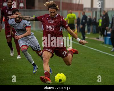 Di Chiara Gianluca Reggina, aufgenommen während des italienischen Fußballmatches Reggina 1914 gegen FC Crotone am 12. Februar 2022 im Stadio Oreste Granillo in Reggio Calabria, Italien (Foto: Valentina Giannettoni/LiveMedia/NurPhoto) Stockfoto