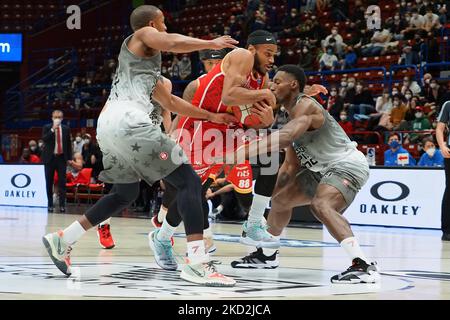 Tyrique Jones (Carpegna Pesaro) während der italienischen Basketball A Serie Championship A X Armani Exchange Milano gegen Carpegna Prosciutto Pesaro am 13. Februar 2022 im Mediolanum Forum in Mailand, Italien (Foto: Savino Paolella/LiveMedia/NurPhoto) Stockfoto