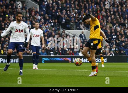 Raul Jimenez von Wolverhampton Wanderers in der Premier League zwischen Tottenham Hotspur und Wolverhampton Wanderers am 13.. Februar 2022 im Tottenham Hotspur Stadion in London, England (Foto by Action Foto Sport/NurPhoto) Stockfoto