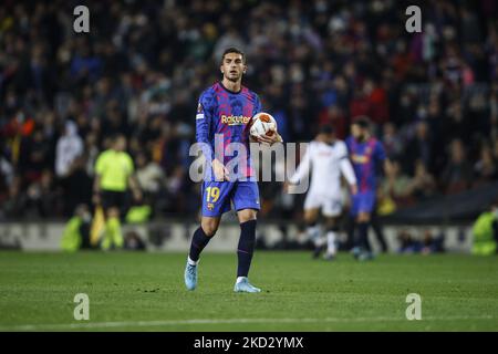 19 Ferran Torres vom FC Barcelona beim Europa League First Leg Match zwischen dem FC Barcelona und dem SSC Napoli im Camp Nou Stadium am 17. Februar 2022 in Barcelona. (Foto von Xavier Bonilla/NurPhoto) Stockfoto