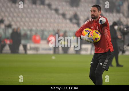 Carlo Pinsoglio beim Fußballspiel der Serie A zwischen dem FC Juventus und dem FC Turin im Allianz-Stadion am 18. Februar 2022 in Turin, Italien (Foto: Alberto Gandolfo/NurPhoto) Stockfoto