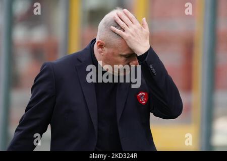 massimiliano alvini (Trainer perugia calcio) beim Spiel der italienischen Fußballserie B AC Perugia gegen US Cremonese am 19. Februar 2022 im Stadio Renato Curi in Perugia, Italien (Foto: Loris Cerquiglini/LiveMedia/NurPhoto) Stockfoto