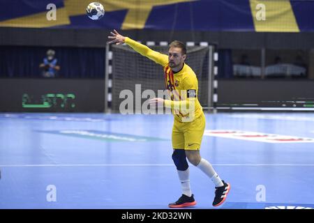 Luka Cundric in Aktion beim EHF Champions League Men-Spiel zwischen Dinamo Bukarest und Barca am Donnerstag, 17. februar 2022, in Bukarest, Rumänien. (Foto von Alex Nicodim/NurPhoto) Stockfoto