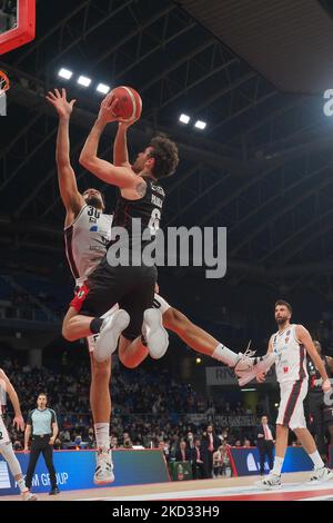 Alessandro Pajola (Virtus Segafredo Bologna) während des Italienischen Basketball Cup Männer Finale Acht - Halbfinale - Bertram Dderthona Tortona gegen Virtus Segafredo Bologna am 19. Februar 2022 in der Virtfrigo Arena in Pesaro, Italien (Foto: Savino Paolella/LiveMedia/NurPhoto) Stockfoto