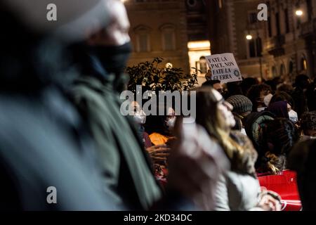 Demonstration der Gemeinschaft San Egidio für den Frieden und gegen die Eskalation der Spannungen zwischen Russland und der Ukraine am 17. Februar 2022 auf der Piazza Santi Apostoli in Rom, Italien. (Foto von Andrea Ronchini/NurPhoto) Stockfoto