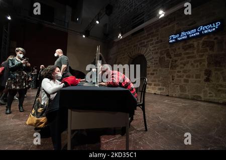 Fabio Volo, italienischer Moderator, Schauspieler und Schriftsteller, ehemalige Hyena von Italia Uno, traf seine Leser in Palermo im Real Teatro Santa Cecilia, um seinen neuesten Roman „A New life“ zu präsentieren, der von Mondadori veröffentlicht wurde. Italien, Sizilien, Palermo, 20. Februar 2022. (Foto von Francesco Militello Mirto/NurPhoto) Stockfoto