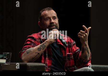 Fabio Volo, italienischer Moderator, Schauspieler und Schriftsteller, ehemalige Hyena von Italia Uno, traf seine Leser in Palermo im Real Teatro Santa Cecilia, um seinen neuesten Roman „A New life“ zu präsentieren, der von Mondadori veröffentlicht wurde. Italien, Sizilien, Palermo, 20. Februar 2022. (Foto von Francesco Militello Mirto/NurPhoto) Stockfoto