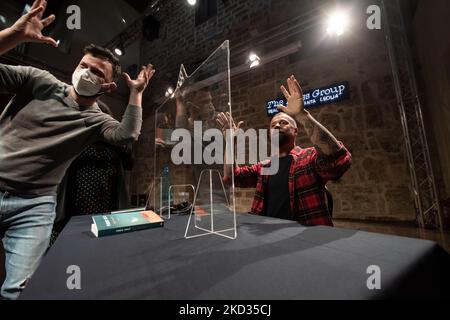 Fabio Volo, italienischer Moderator, Schauspieler und Schriftsteller, ehemalige Hyena von Italia Uno, traf seine Leser in Palermo im Real Teatro Santa Cecilia, um seinen neuesten Roman „A New life“ zu präsentieren, der von Mondadori veröffentlicht wurde. Italien, Sizilien, Palermo, 20. Februar 2022. (Foto von Francesco Militello Mirto/NurPhoto) Stockfoto