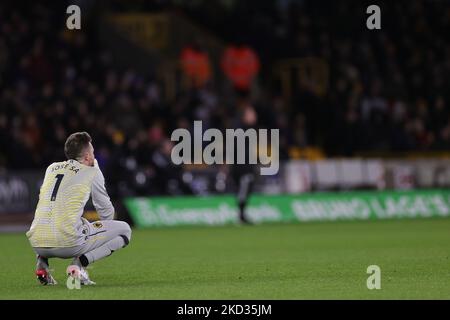 Jose Sa von Wolves schaut während des Premier League-Spiels zwischen Wolverhampton Wanderers und Leicester City am Sonntag, 20.. Februar 2022, in Molineux, Wolverhampton, auf. (Foto von James Holyoak/MI News/NurPhoto) Stockfoto