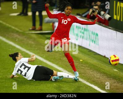 Ashley Lawrence (Paris Saint-Germain) aus Kanada beim Arnold Clark Cup zwischen Deutschland und Kanada in der Carrow Road, Norwich am 20.. Februar 2022 (Foto by Action Foto Sport/NurPhoto) Stockfoto