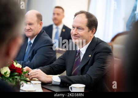 US-Botschafter in Polen Mark Brzezinski am 21. Februar 2022 im polnischen Senat (Oberhaus des parlaments) in Warschau, Polen. (Foto von Mateusz Wlodarczyk/NurPhoto) Stockfoto