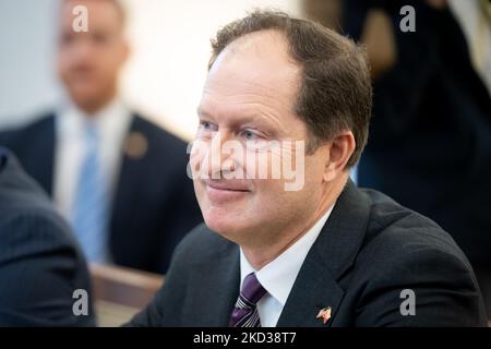 US-Botschafter in Polen Mark Brzezinski am 21. Februar 2022 im polnischen Senat (Oberhaus des parlaments) in Warschau, Polen. (Foto von Mateusz Wlodarczyk/NurPhoto) Stockfoto