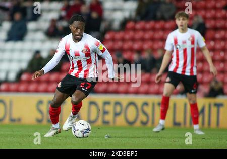 Jay Matete von Sunderland während des Sky Bet League 1-Spiels zwischen Sunderland und Burton Albion am Dienstag, den 22.. Februar 2022 im Stadium of Light, Sunderland. (Foto von Michael Driver/MI News/NurPhoto) Stockfoto