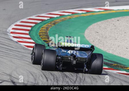 18 Lance Stroll, Aston Martin Aramco Cognizant, AMR22, Aktion während der Formel 1 Wintertests auf dem Circuit de Barcelona - Catalunya am 24. Februar 2022 in Barcelona, Spanien. (Foto von Xavier Bonilla/NurPhoto) Stockfoto