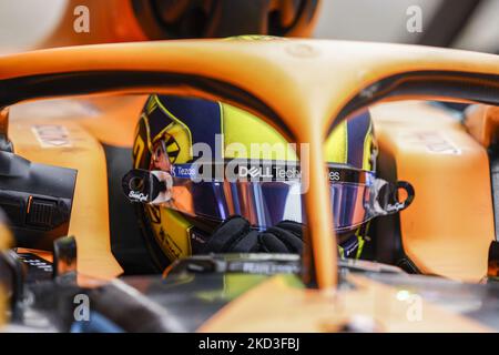 Lando Norris, McLaren F1 Team, während der Formel-1-Wintertests auf dem Circuit de Barcelona - Catalunya am 25. Februar 2022 in Barcelona, Spanien. (Foto von Xavier Bonilla/NurPhoto) Stockfoto