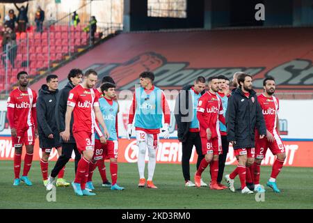 Monza-Spieler reagieren auf den Verlust des Spiels am Ende des Serie B-Spiels zwischen Monza und Lecce im U Power Stadium am 27. Februar 2022 in Monza, Italien. (Foto von Claudia Greco/LiveMedia/NurPhoto) Stockfoto