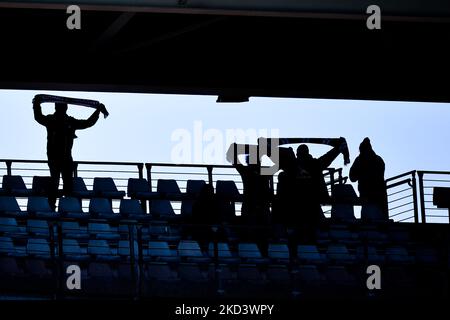 Torino FC-Fans beim Fußballspiel der Serie A zwischen dem FC Turin und dem US-amerikanischen Cagliari Calcio im Stadio Olimpico Grande Torino am 27. Februar 2022 in Turin, Italien (Foto: Alberto Gandolfo/NurPhoto) Stockfoto