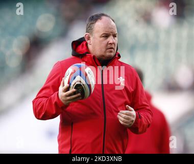 Gareth Williams Assistant Coach-Breakdown beim Guinness Six Nations-Spiel zwischen England und Wales, im Twickenham Stadium am 26.. Februar 2022 in London, England (Foto by Action Foto Sport/NurPhoto) Stockfoto