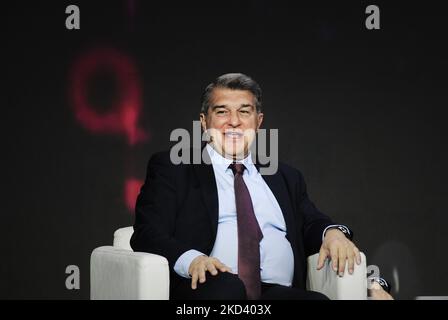 Joan Laporta, Präsident des FC Barcelona, sprach während des Eröffnungstages des Mobile World Congress (MWC) Barcelona am 28. Februar 2022 in Barcelona, Spanien. (Foto von Joan Cros/NurPhoto) Stockfoto