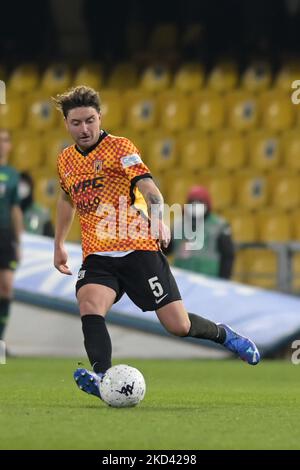 Calo (Benevento) während des italienischen Fußballspiel der Serie B Benevento Calcio gegen US Cremonese am 01. März 2022 im Stadio Ciro Vigorito in Benevento, Italien (Foto: Ciro Santangelo/LiveMedia/NurPhoto) Stockfoto